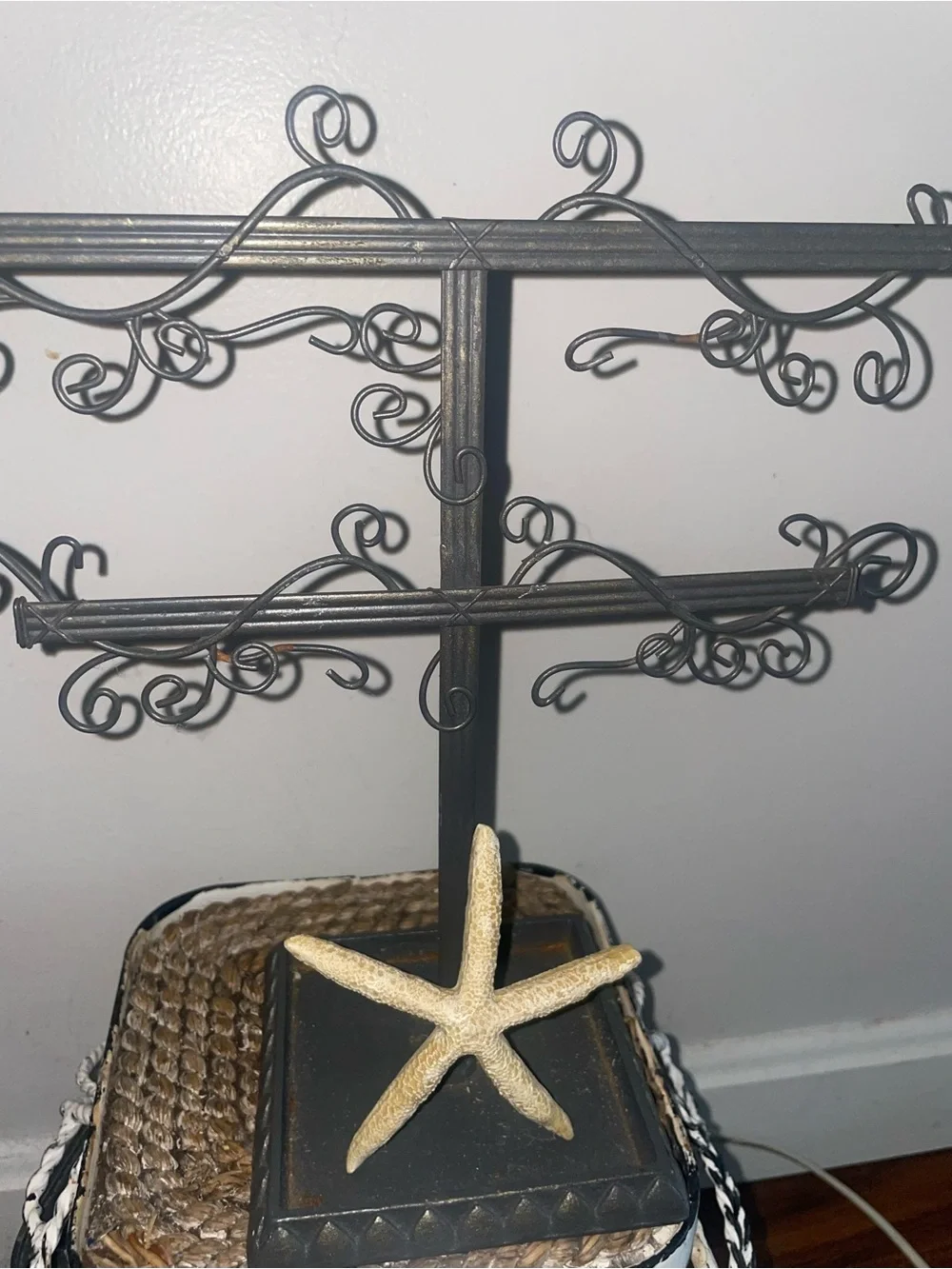 Decorative Metal Jewelry Stand gray